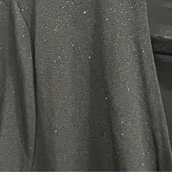 NWT Vince Camuto Sparkly Faux-Wrap Top - Picture 5 of 5